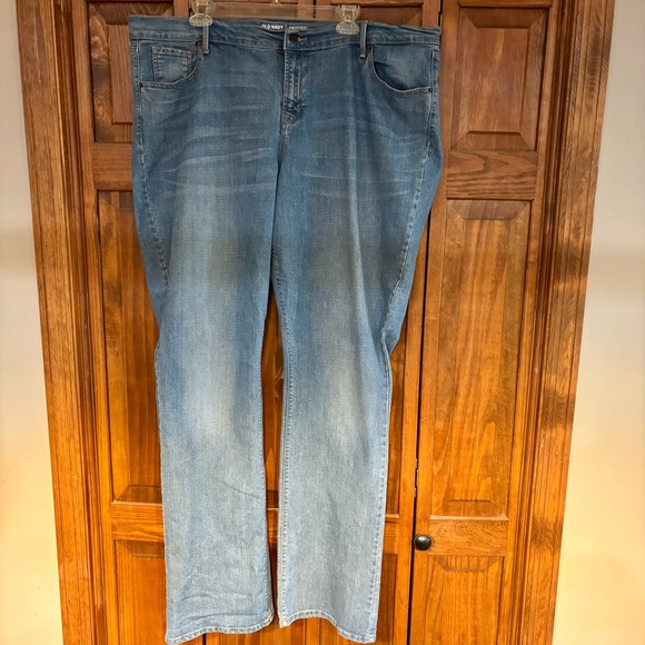 Old Navy Denim - Old Navy Women’s Original Straight Mid Rise Light Wash Denim Jeans Size 20 Tall